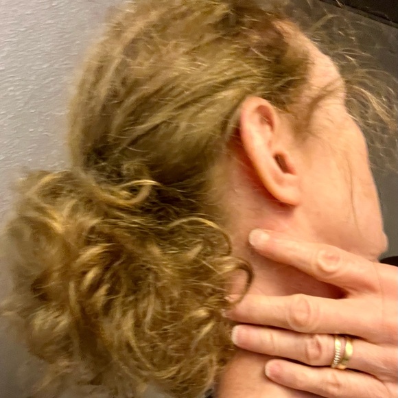 Meet your Posher, Pamela - Picture 1 of 1